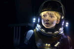 Maxwell Jenkins as Will in Lost in Space 4K8474214919